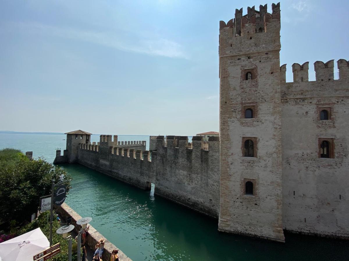 Castello Mavino Leilighet Sirmione Eksteriør bilde