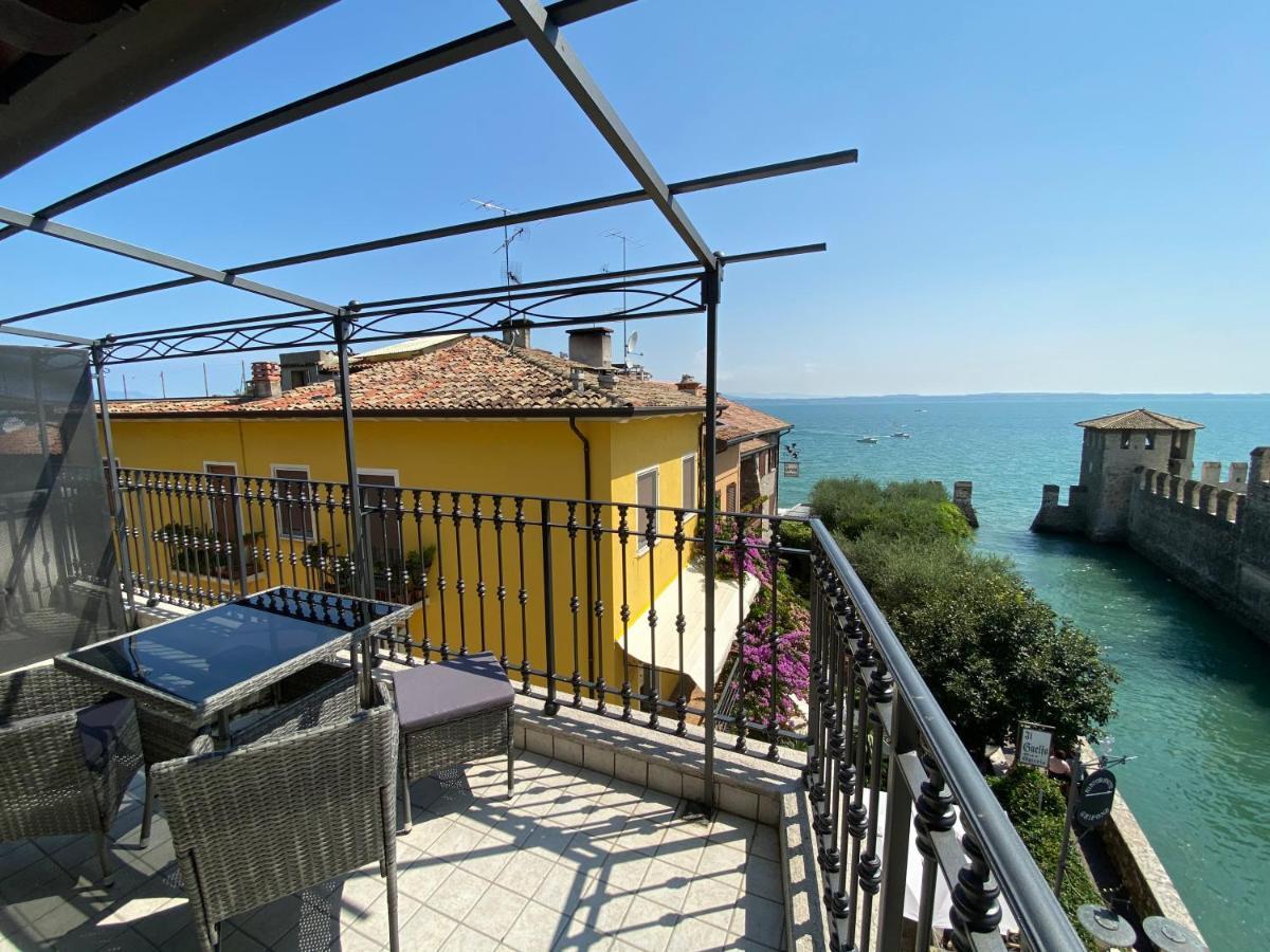 Castello Mavino Leilighet Sirmione Eksteriør bilde