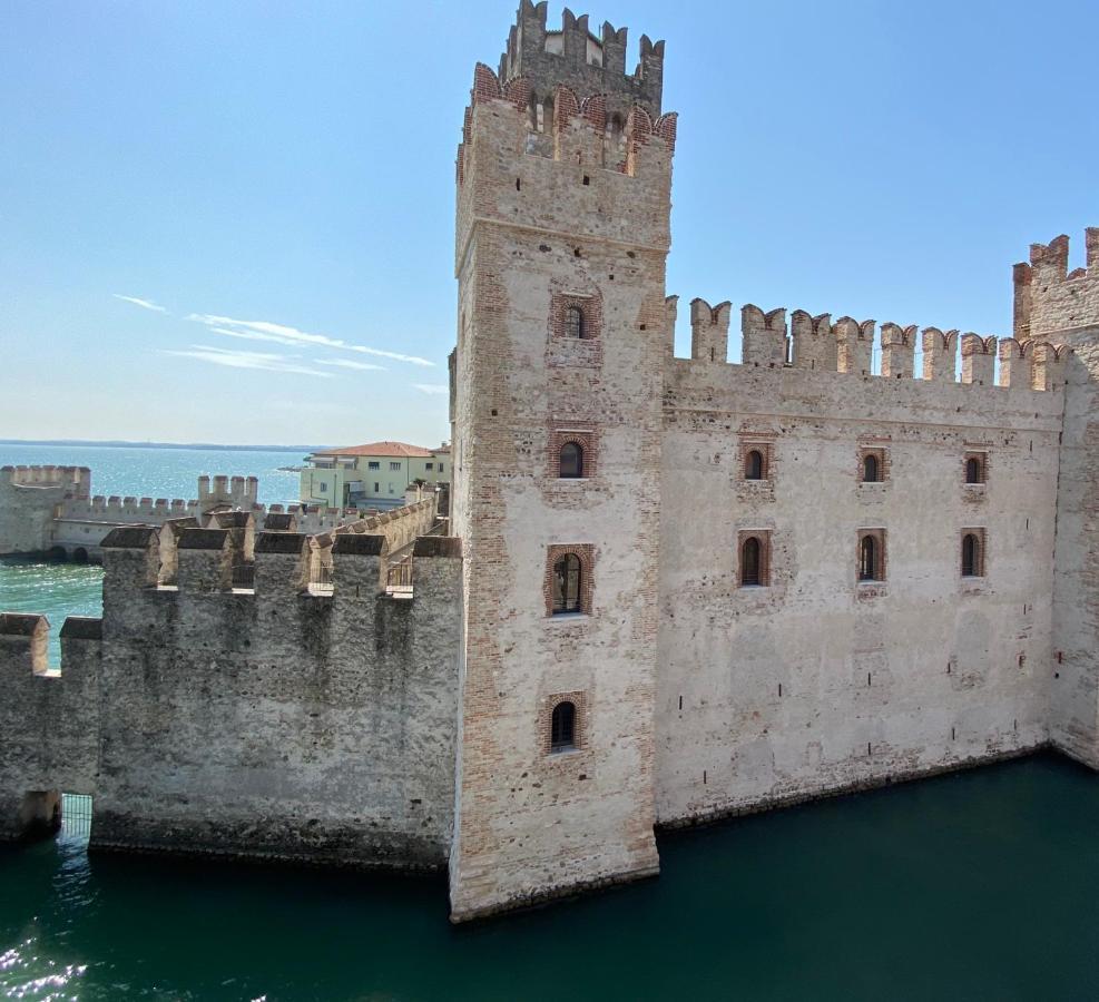 Castello Mavino Leilighet Sirmione Eksteriør bilde