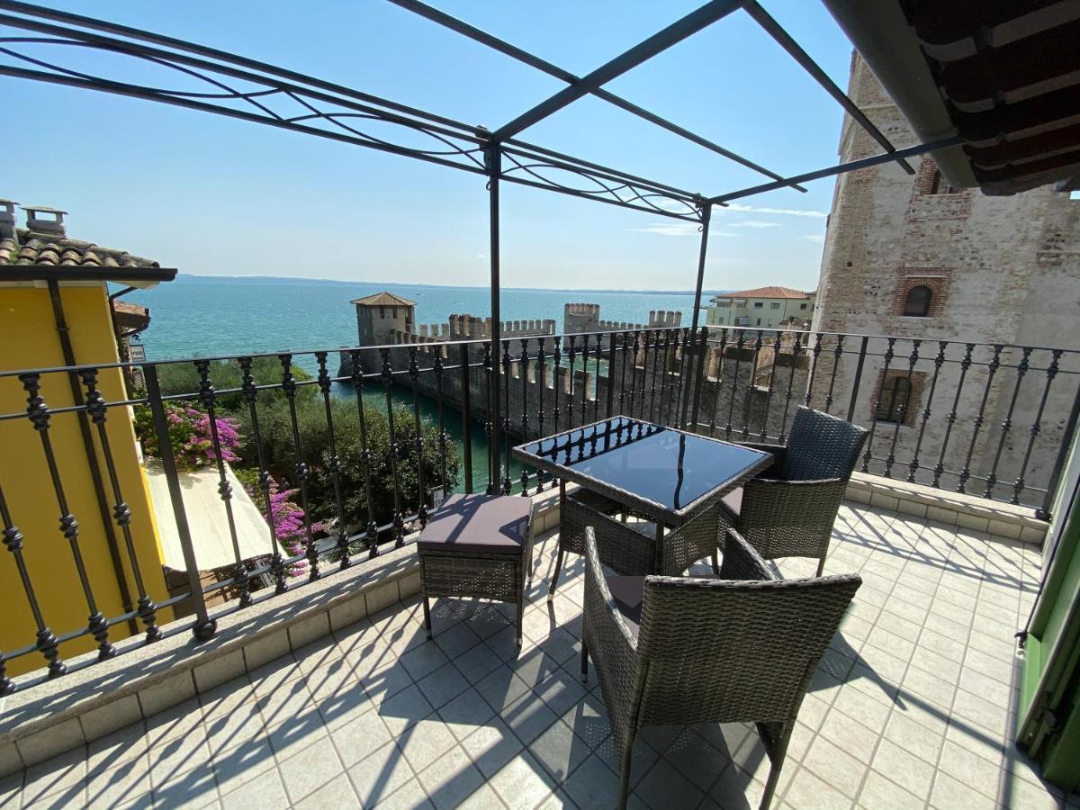 Castello Mavino Leilighet Sirmione Eksteriør bilde